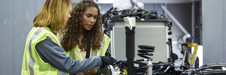 estudantes de engenharia mecânica