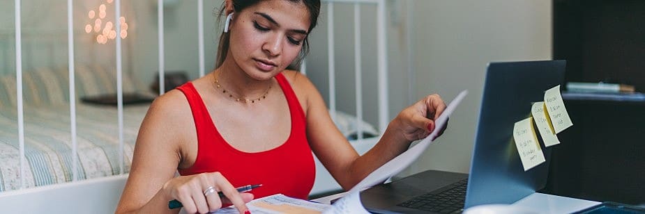 estudante de logística ead