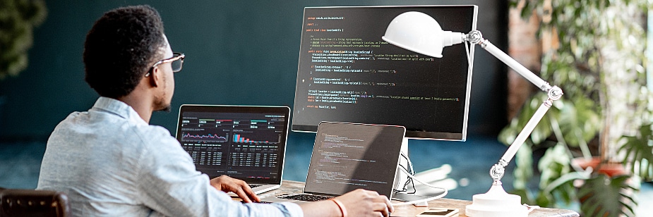 Análise e Desenvolvimento de Sistemas quantos anos